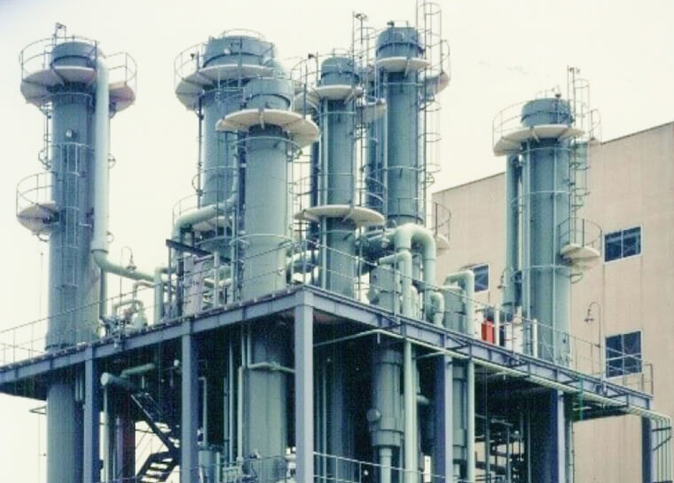 Solvent distillation plant